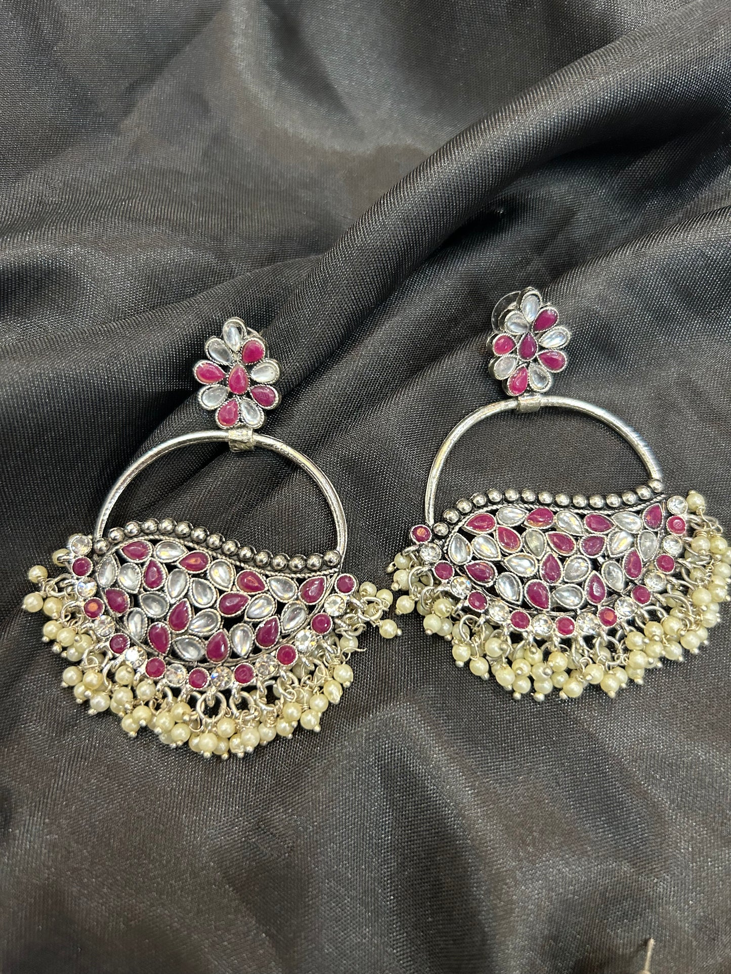 Pari earings