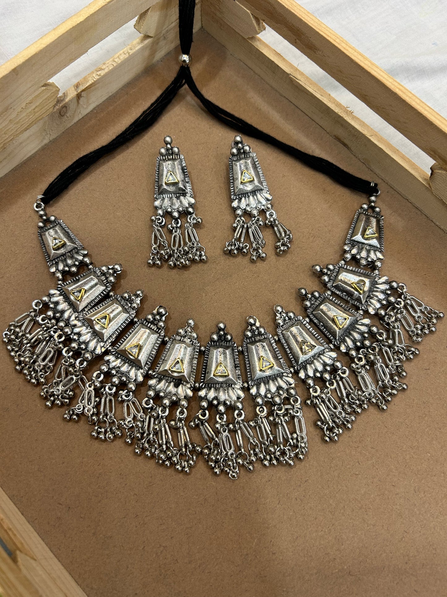 Akshara kundan necklace