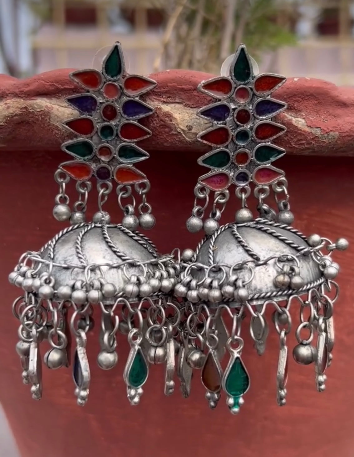 Rangeen jhumka