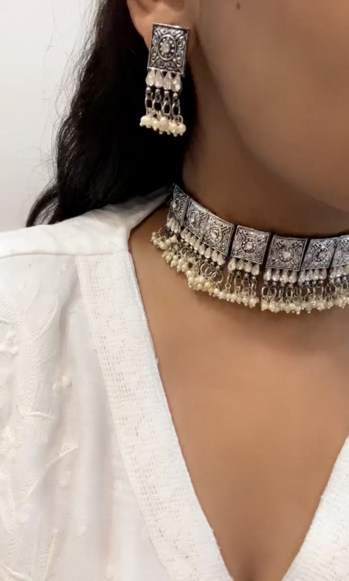 Rekha Moti Choker